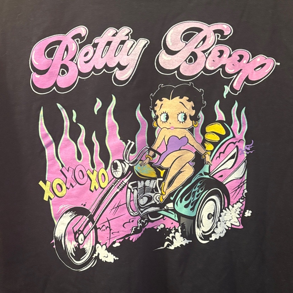Betty Boop Graphic Biker T-Shirt - Picture 3 of 7